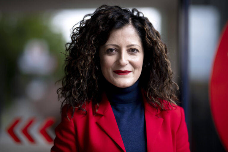 Cansel Kiziltepe - SPD Berlin DEU, Deutschland, Germany, Berlin, 24.05.2025 Portrait Cansel Kiziltepe , Senatorin fuer Arbeit in Berlin SPD v.l.n.r. auf dem Landesparteitag der Berliner SPD unter dem Motto Ein Zuhause fuer uns Alle im Willy-Brandt-Haus in Berlin Deutschland en. Sie spricht aktuell über Sozialbetrug: Portrait Cansel Kiziltepe , Senator for Labor in Berlin SPD at the state party conference of the Berlin SPD under the motto A home for us all in the Willy Brandt House in Berlin Germany *** Cansel Kiziltepe SPD Berlin DEU, Deutschland, Germany, Berlin, 24 05 2025 Portrait Cansel Kiziltepe , Senator for Labor in Berlin SPD v l n r at the state party conference of the Berlin SPD under the motto A home for us all in the Willy Brandt House in Berlin Germany en Port