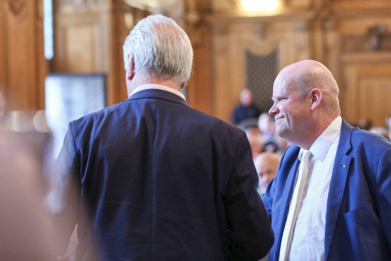 Der Jurist Ulrich Vosgerau vertritt das „Compact“-Magazin vor dem Bundesverwaltungsgericht in Leipzig: „Verbote sind jetzt vom Tisch.“ Foto: IMAGO / dts Nachrichtenagentur