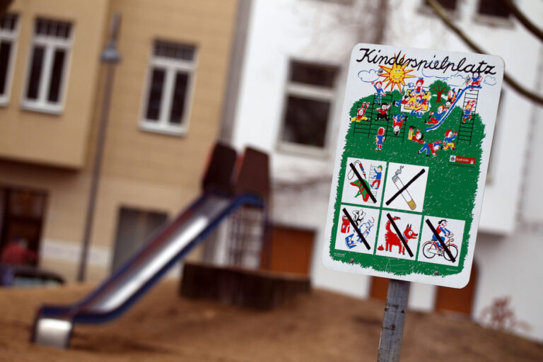 Ein Noch-Kinderspielplatz in Köln: Der Stadtverwaltung zufolge soll die Umbenennung keine planungsrechtliche Bedeutung haben. (Themenbild)