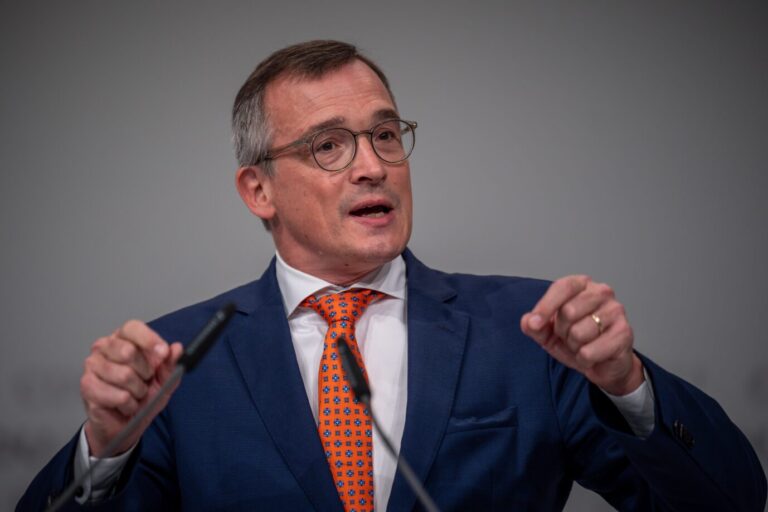 Malt die Konsequenzen eines AfD-Verbots in düsteren Farben: Andreas Rödder