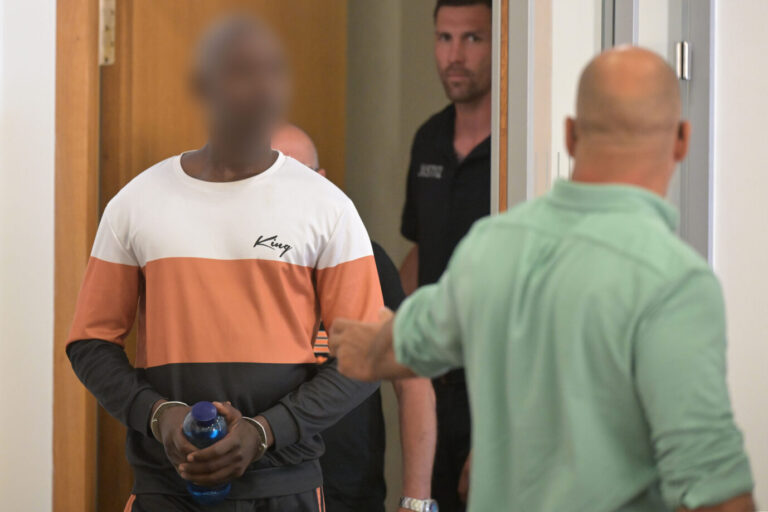 Der Mann aus Guinea, der trotz eines Mordes freigesprochen wurde