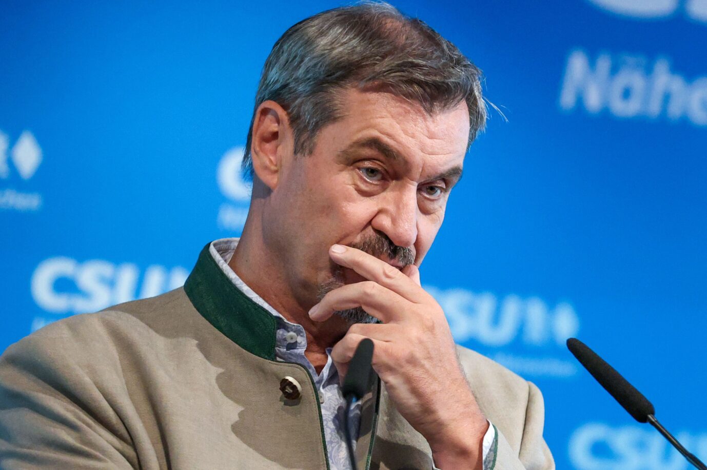 AfD rückt näher: Die Mehrheit der Bayern ist unzufrieden mit Ministerpräsident Markus Söder (CSU).