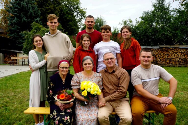 Die Spätaussiedlerin Liliya Klassen lebt seit fünf Jahren in Deutschland und soll nun abgeschoben werden. Sie hofft auf Unterstützung.