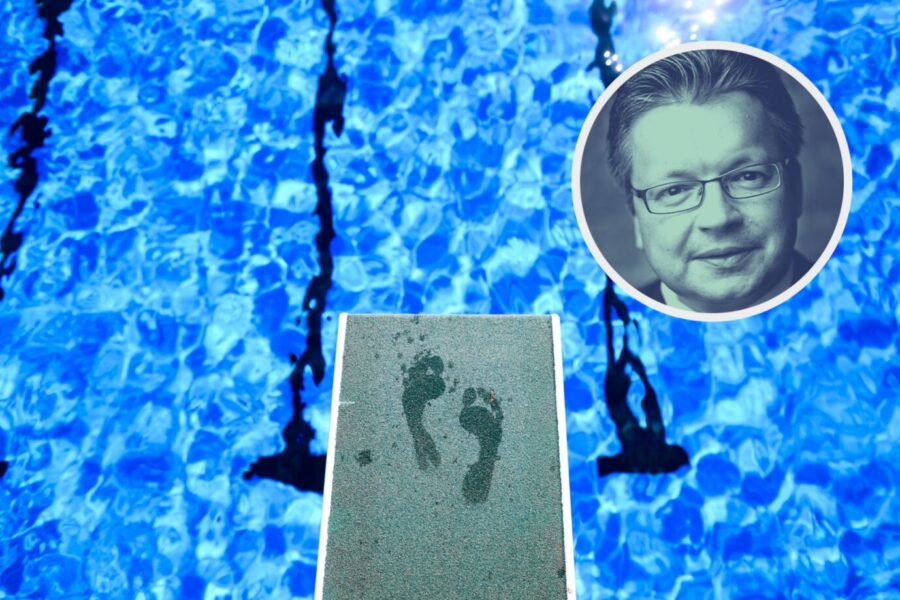 Ein Sprungbrett ins Schwimmbad: Da muß man sich auf einiges gefaßt machen. Jüngst sorgte ein Freibad-Plakat für Propagandavorwürfe. (Themenbild/Symbolbild/Collage)