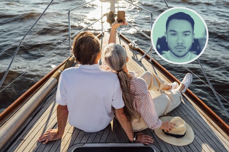 Ein Rentnerpaar genießt den Lebensabend auf der Privatyacht: Den Wohlstand der Boomer können viele Millennials nicht erreichen.