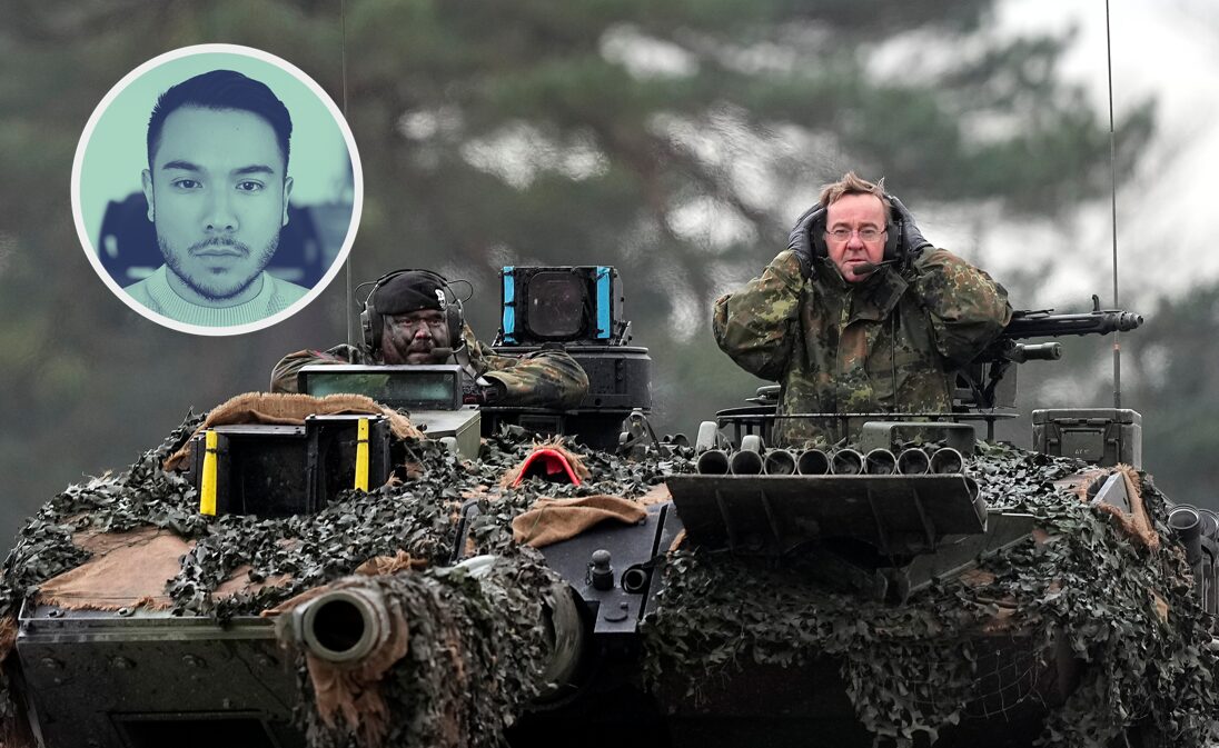 Bundesverteidigungsminister Boris Pistorius (SPD) (r.) bestellt mehr Panzer für die Bundeswehr (Archivbild).
