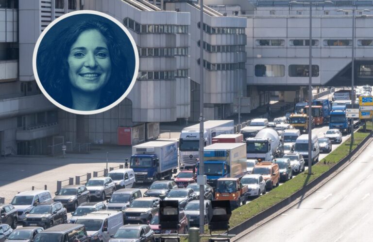 Stau in Berlin: Werden aus Autofahrern am Ende Rechtswähler?
