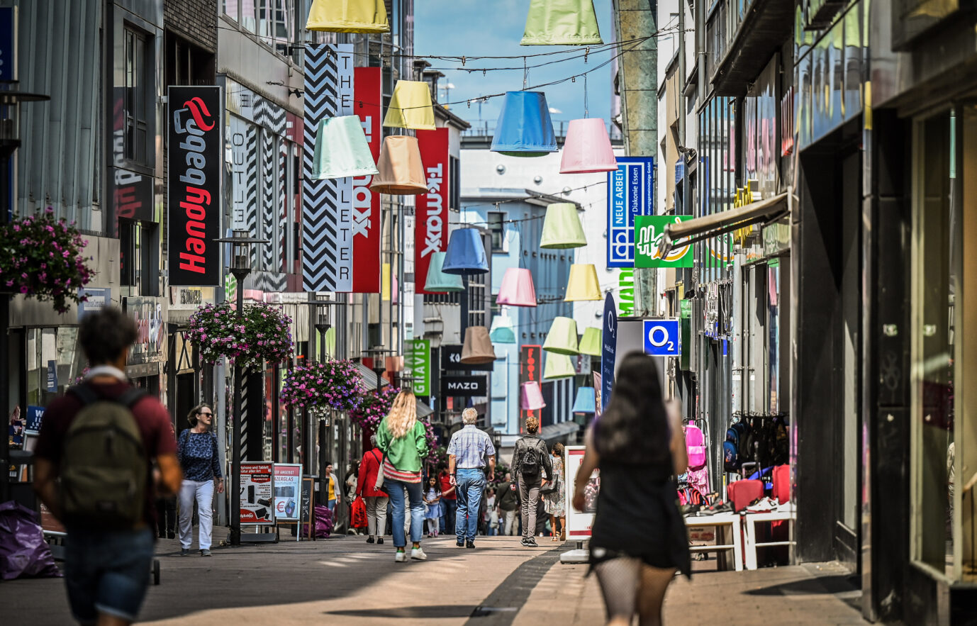 In der Limbecker Straße in Essen steht der Einzelhandel unter Druck. Verbraucher sind zurückhaltend.