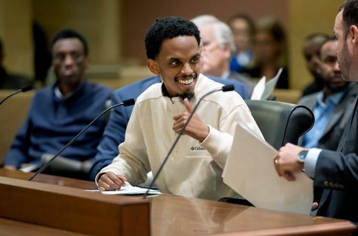 Der mögliche nächste Bürgermeister von Minneapolis, Omar Fateh, während einer Sitzung des Senats von Minnesota. (Themenbild)
