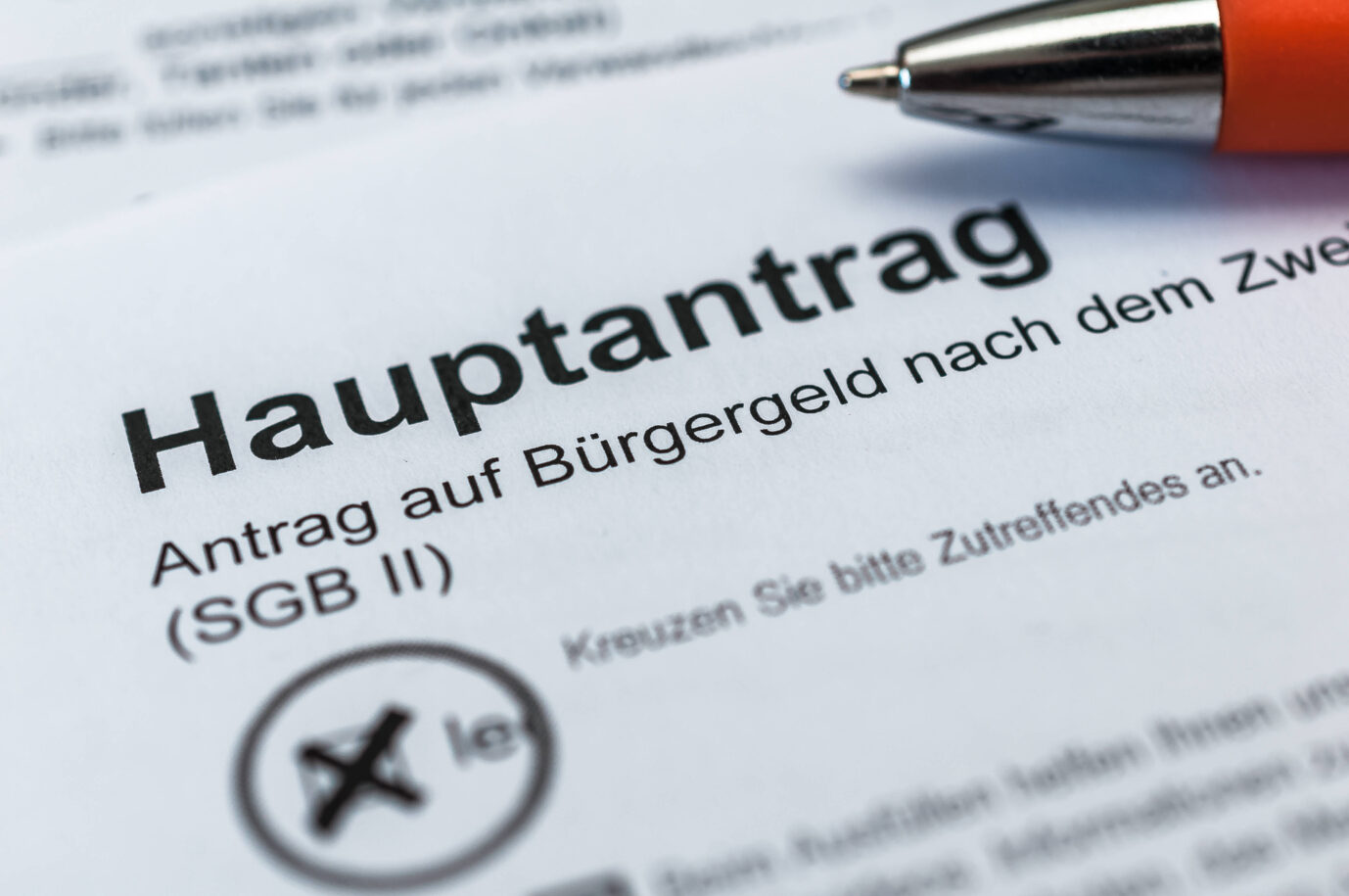 Antrag auf Bürgergeld: Die Zahl der Betrugsfälle steigt drastisch an. Foto: IMAGO / Zoonar