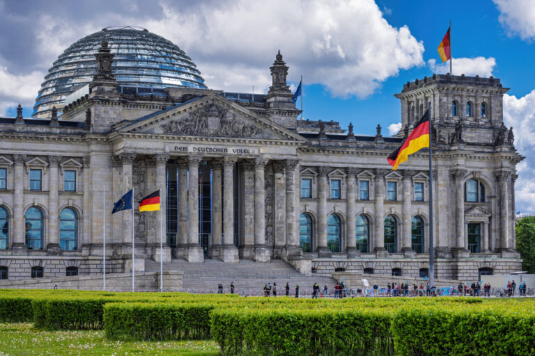 Das Bild zeigt den Bundestag. Lobbyismus ist weltverbreitet.