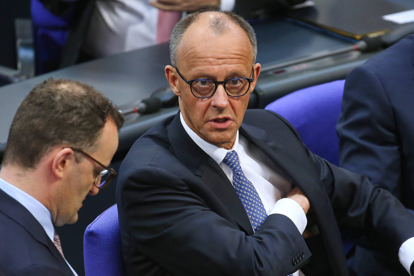 Streit um Brosius-Gersdorf im Bundestag. Fraktionschef Spahn und Kanzler Merz: Keine Mehrheit für linke Juristin. Foto: IMAGO / dts
