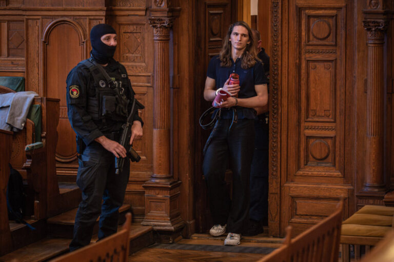 Das Bild zeigt den mutmaßlichen Linksterroristen Simeon T. der sich inzwischen „Maja“ nennt.
