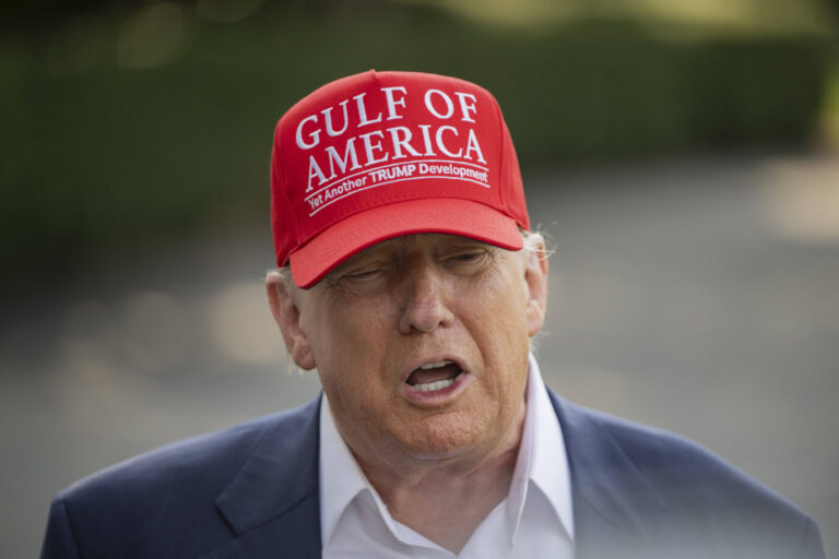 US-Präsident Donald Trump: Dem Weißen Haus zufolge wollten die bei den Waffenlieferungen eigene Interessen priorisieren. Dies betrifft auch die versprochenen Lieferungen an die Ukraine. (Themenbild/Porträt)