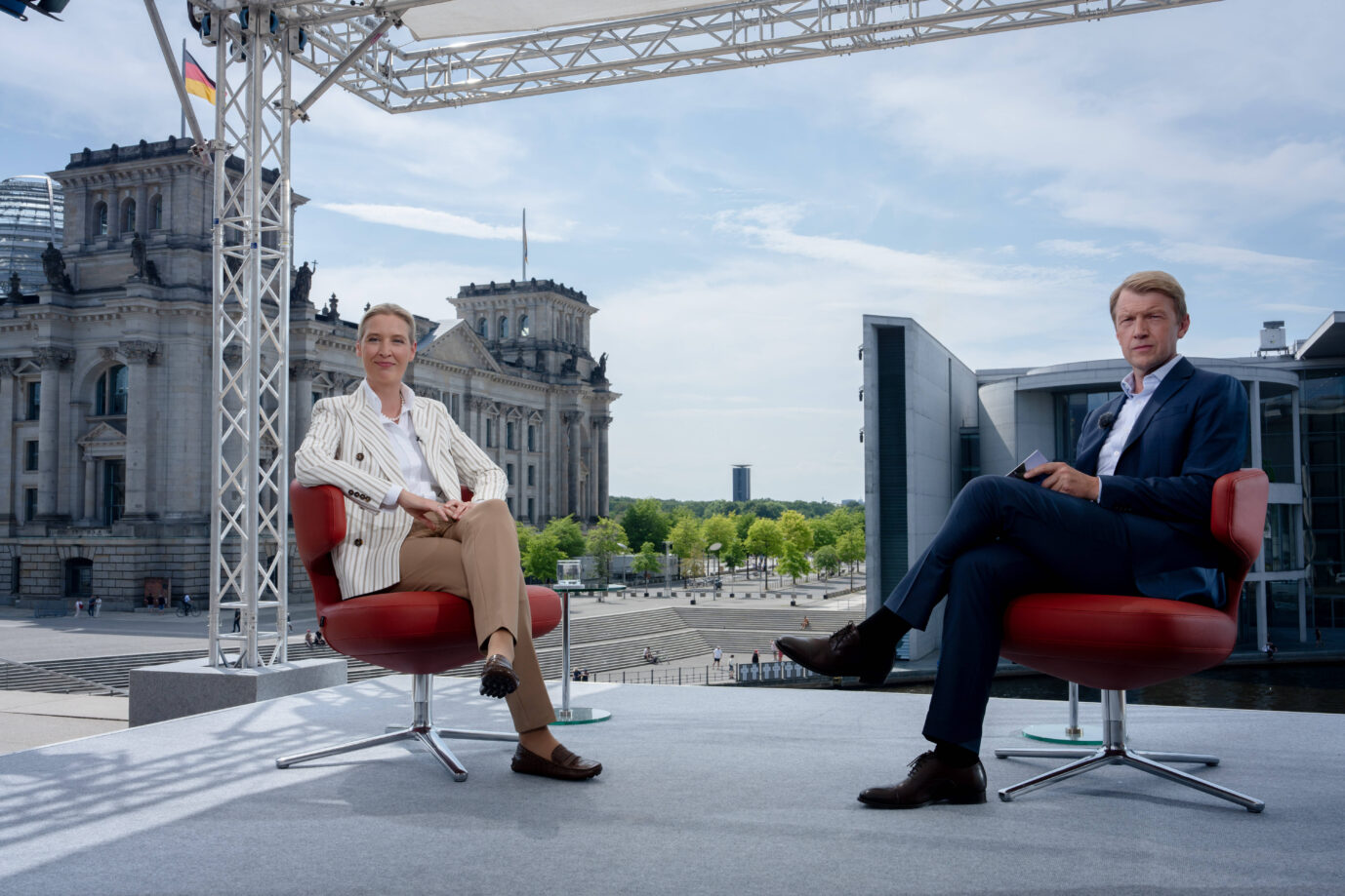 Das Bild zeigt AfD-Politikerin Alice Weidel. Die Polizei hat sich inzwischen gerechtfertigt.