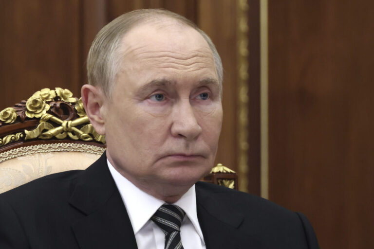 Traut er sich nach Wien? Rußlands Präsident Wladimir Putin. Foto: picture alliance / ASSOCIATED PRESS | Vyacheslav Prokofyev