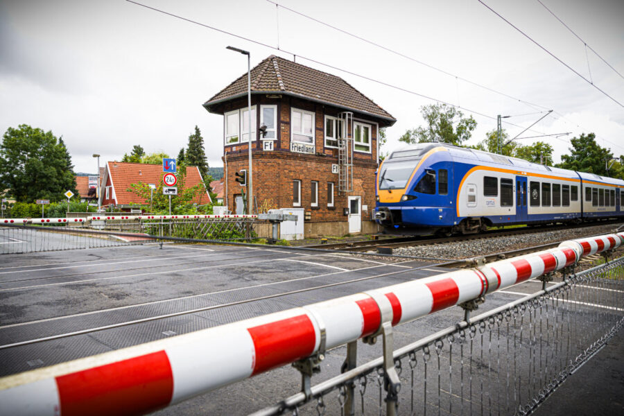 Am Bahnhof Friedland soll ein Iraker eine 16jährige getötet haben.