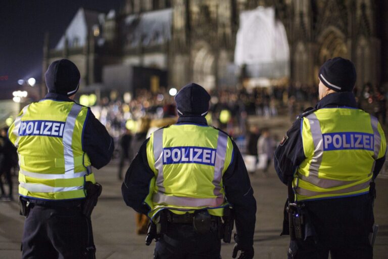 Seit der Kölner Silvesternacht 2015/2016 steht die Domplatte unter besonderer Beobachtung (Archivbild).