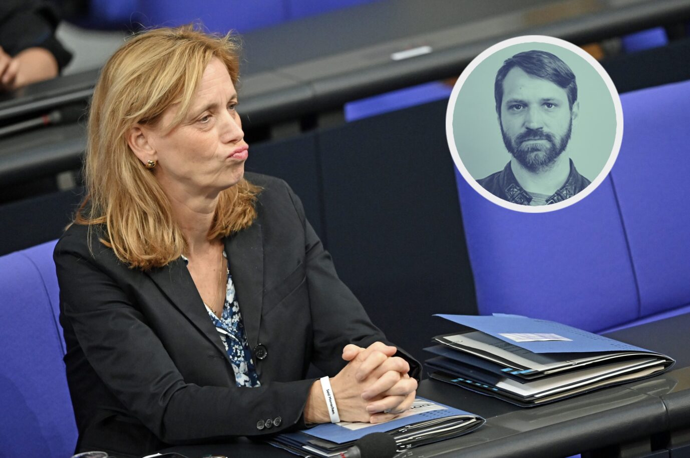 Karin Prien (CDU), Bundesministerin für Bildung, Familie, Senioren, Frauen und Jugend, nimmt im Bundestag bei der Fortsetzung der Haushaltsberatungen teil.