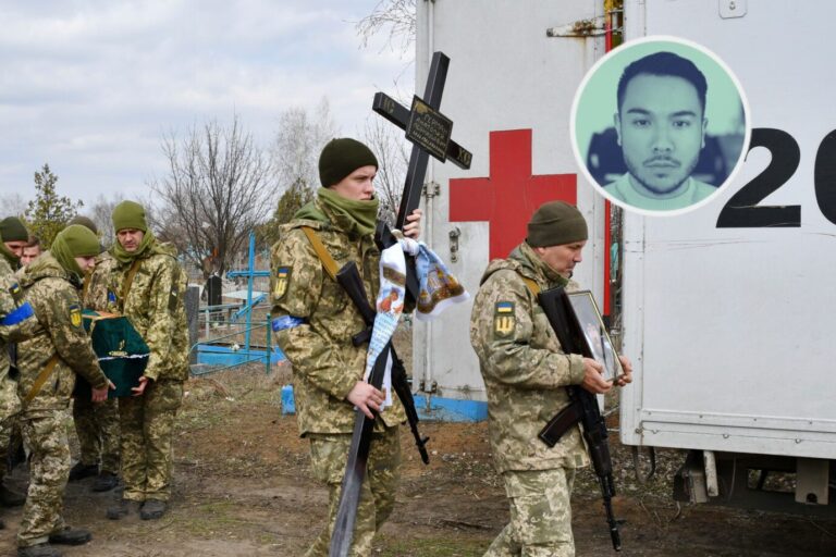 Das Bild zeigt ukrainische Soldaten im Donbass.