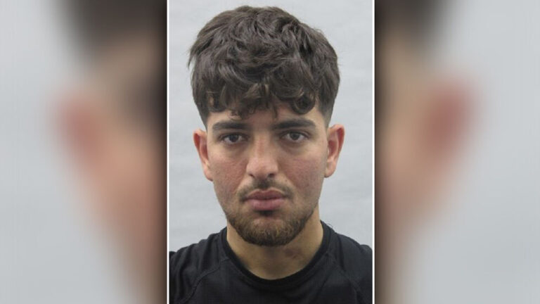 Dieser Syrer soll in der Straßenbahn das US-Model attackiert und mit einem Messer schwer verletzt haben. Foto: Polizei Dresden/Langhammer, Denny