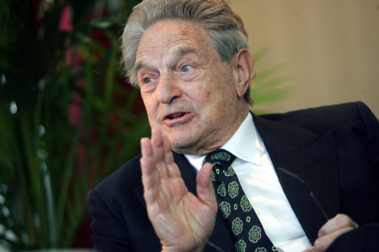 Gerät ins Visier von Donald Trump: US-Milliardär George Soros. Foto: IMAGO / Newscom / El Pais