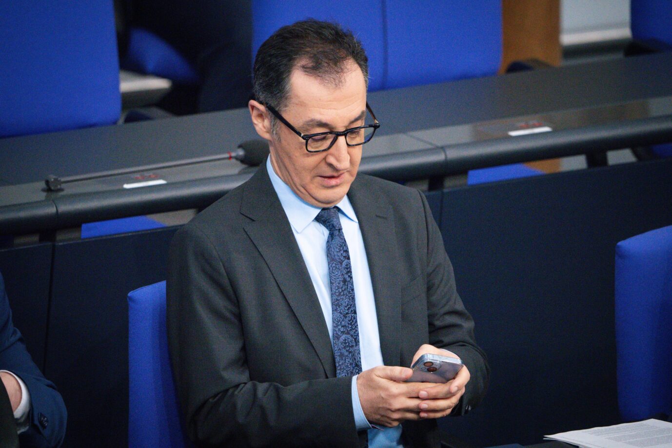 Will im Netz durchgreifen: Cem Özdemir. Foto: IMAGO / Political-Moments