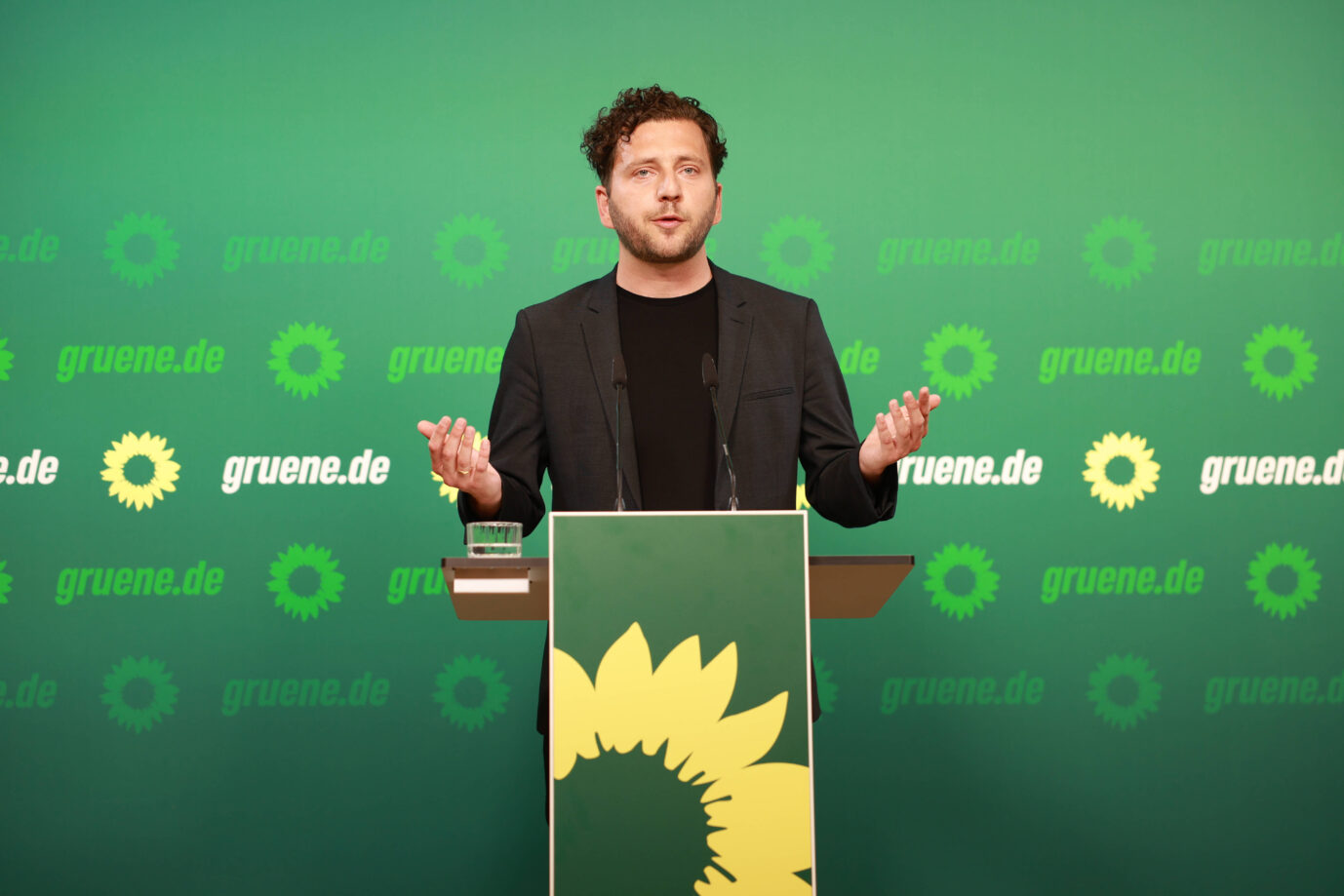 Grünen-Chef Felix Banaszak