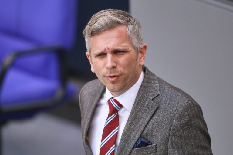 Will Nägel mit Köpfen machen und die AfD am besten sofort verbieten: Sascha van Beek (CDU). Foto: IMAGO / dts Nachrichtenagentur
