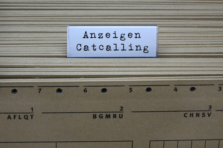 Anzeige ist raus: Geht es nach der SPD, ist "Catcalling" bald eine Straftat.
