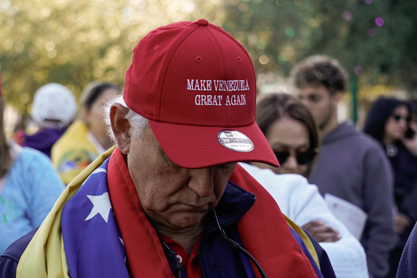 Venezolaner mit Trump-ähnlicher Mütze. Esclusa fordert mehr Engagement vom Westen gegen Maduro.