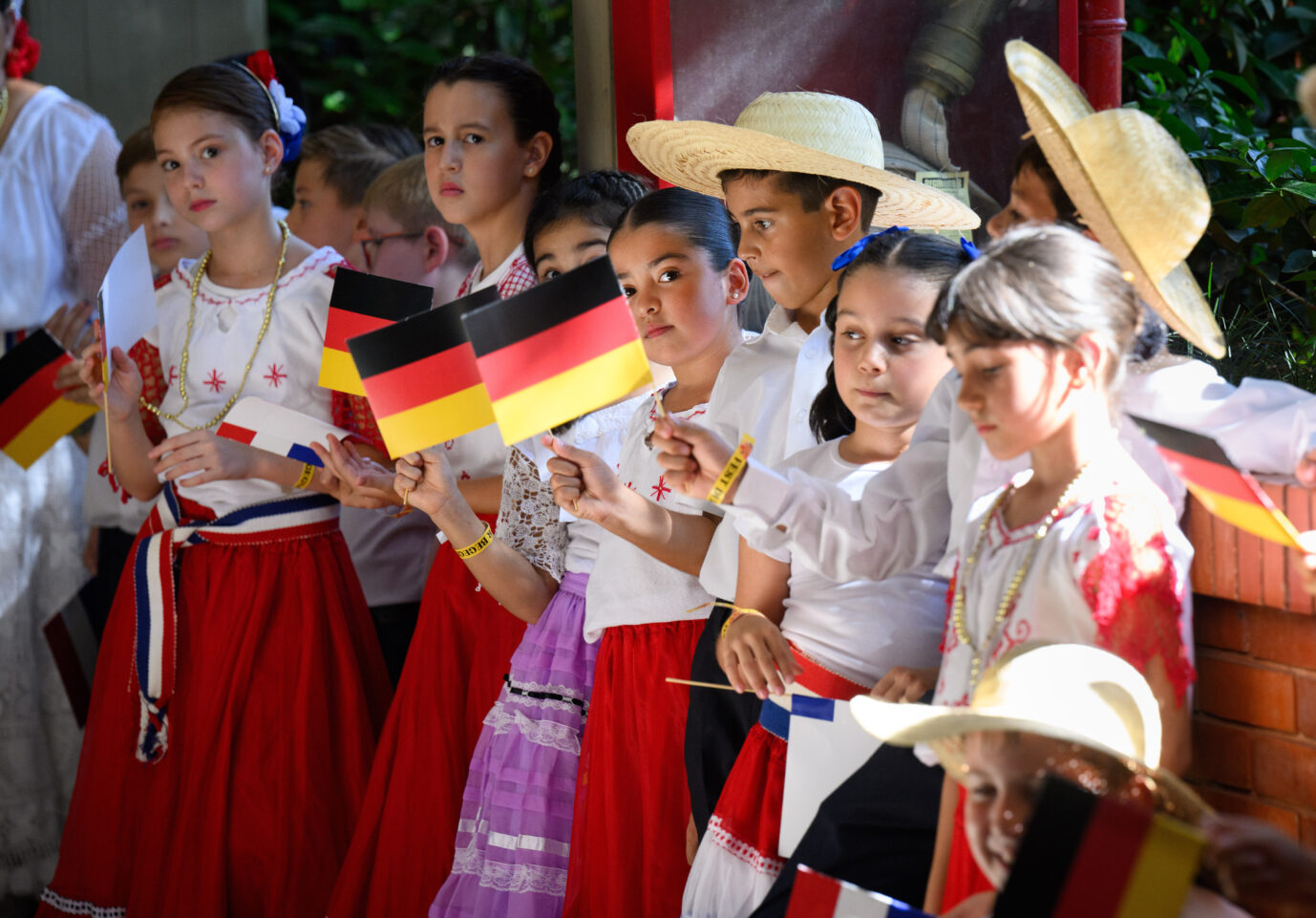Die deutschen Mennoniten in Paraguay machen etwa sieben Prozent der Bevölkerung aus. Sie leben ein Leben zwischen Tradition und Moderne.