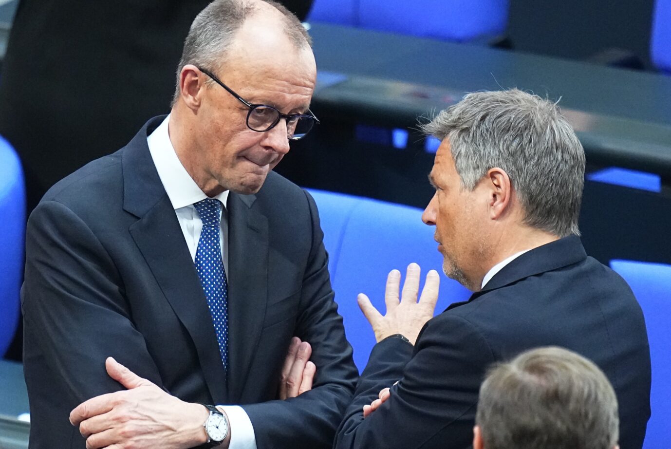 Staats- statt Marktwirtschaft: Ex-Wirtschaftsminister Robert Habeck (Grüne) und Bundeskanzler Friedrich Merz (CDU).