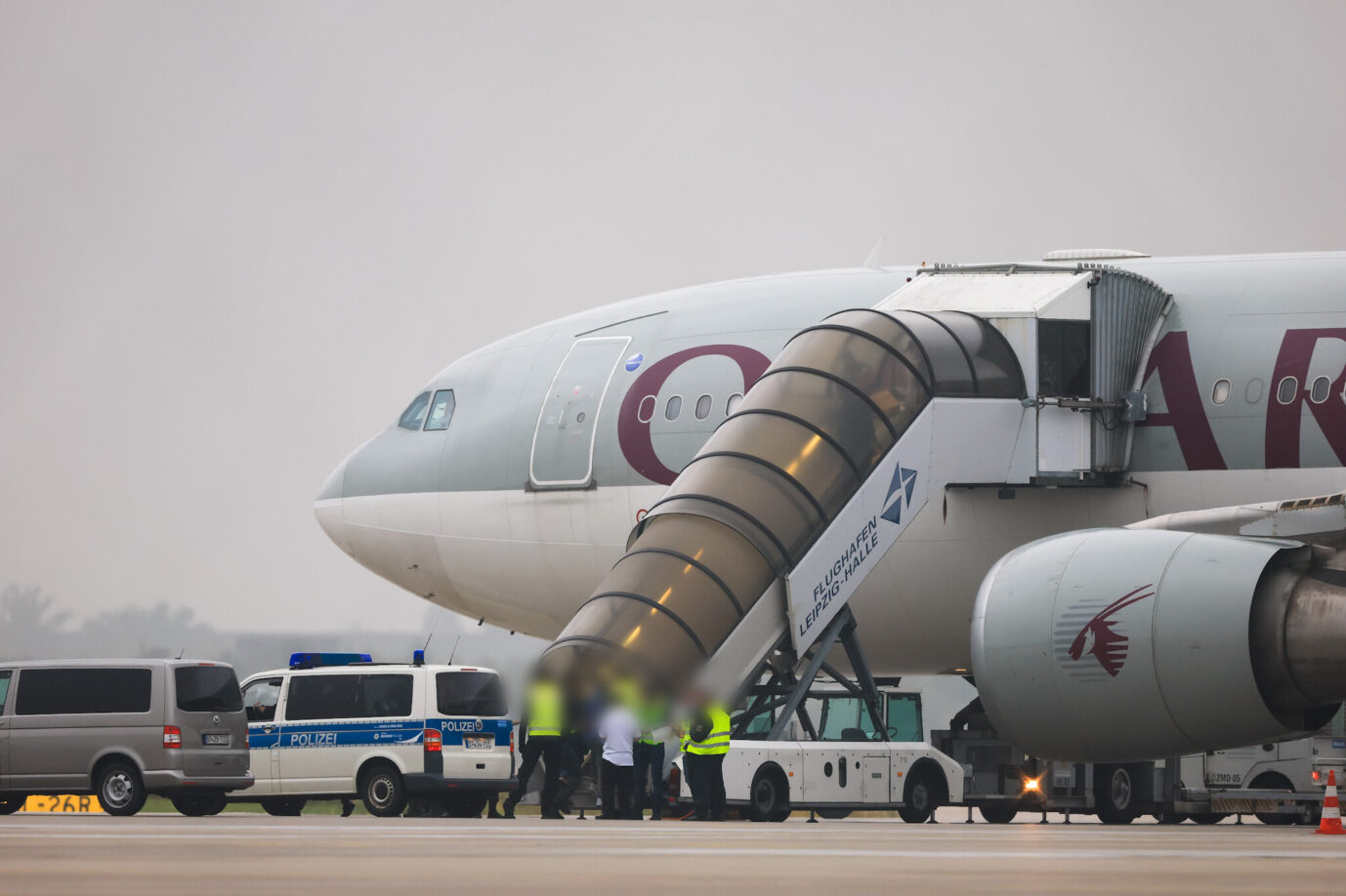 Ein Abschiebeflug mit 81 Straftätern nach Afghanistan im Juli 2025: Erst der zweite seit der Taliban-Machtübernahme. (Themenbild)