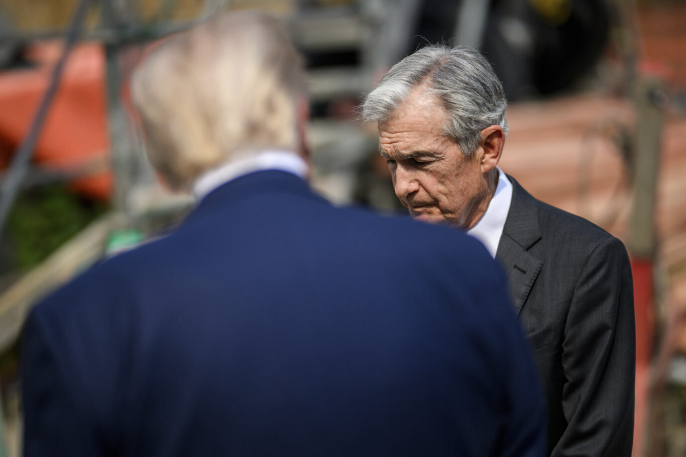US-Präsident Donald Trump (l.) und Fed-Vorsitzender Jerome Powell streiten schon lange über den Leitzins.