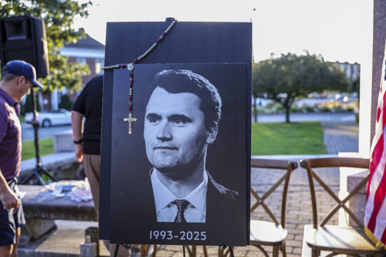 Christen leben gefährlich: Charlie Kirk starb, weil er offensiv als Christ lebte und für seinen Glauben warb; das ist auch in Europa gefährlich geworden.