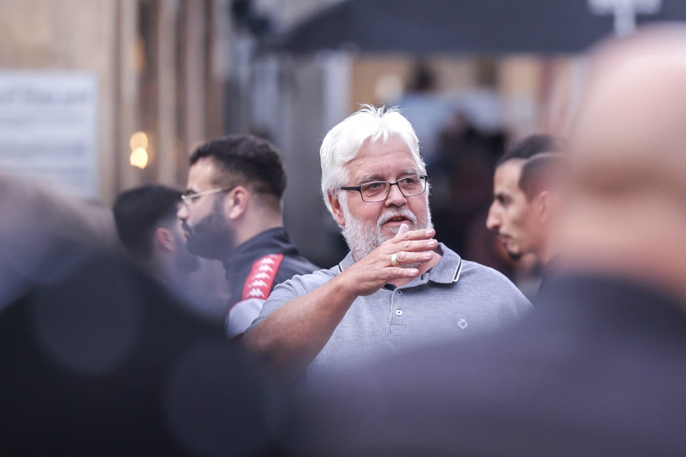 Heiner Garbe, AfD-Politiker, spricht im Oktober 2023 bei einer Kundgebung in Dortmund. AfD-Oberbürgermeisterkandidat Heiner Garbe auf einer Kundgebung in Dortmund im Oktober 2023: Beschwerde gegen den Ausschluß einer städtischen Podiumsdiskussion eingereicht. Foto: IMAGO / RHR-Foto