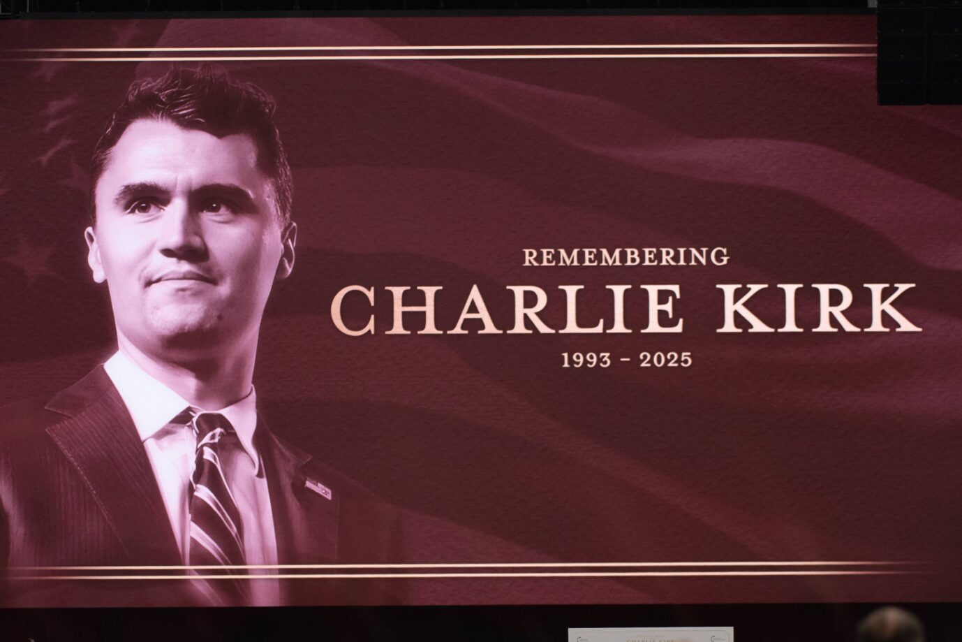 Das Bild zeigt den unlängst ermordeten Charlie Kirk.