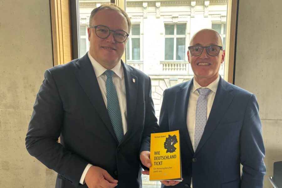 Thüringens Ministerpräsident Mario Voigt und Hermann Binkert: Wie sieht es aus mit der Brandmauer?
