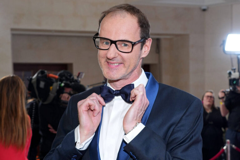 Komiker, Satiriker, Comedian und Bestsellerautor Vince Ebert beim Felix Burda Award am 21.04.2024 in Berlin Felix Burda Award 2024 in Berlin *** Vince Ebert at the Felix Burda Award on 21 April 2024 in Berlin Felix Burda Award 2024 in Berlin, Foto: Imago / APress