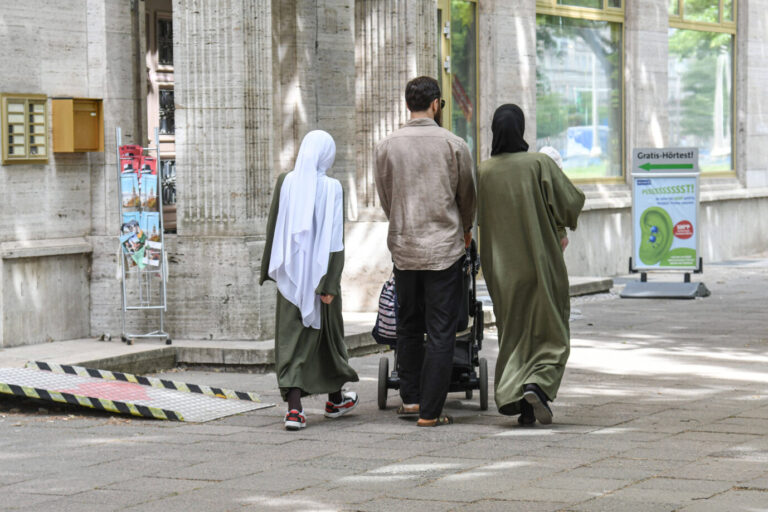 Das Foto soll Syrer in Deutschland symbolisieren.