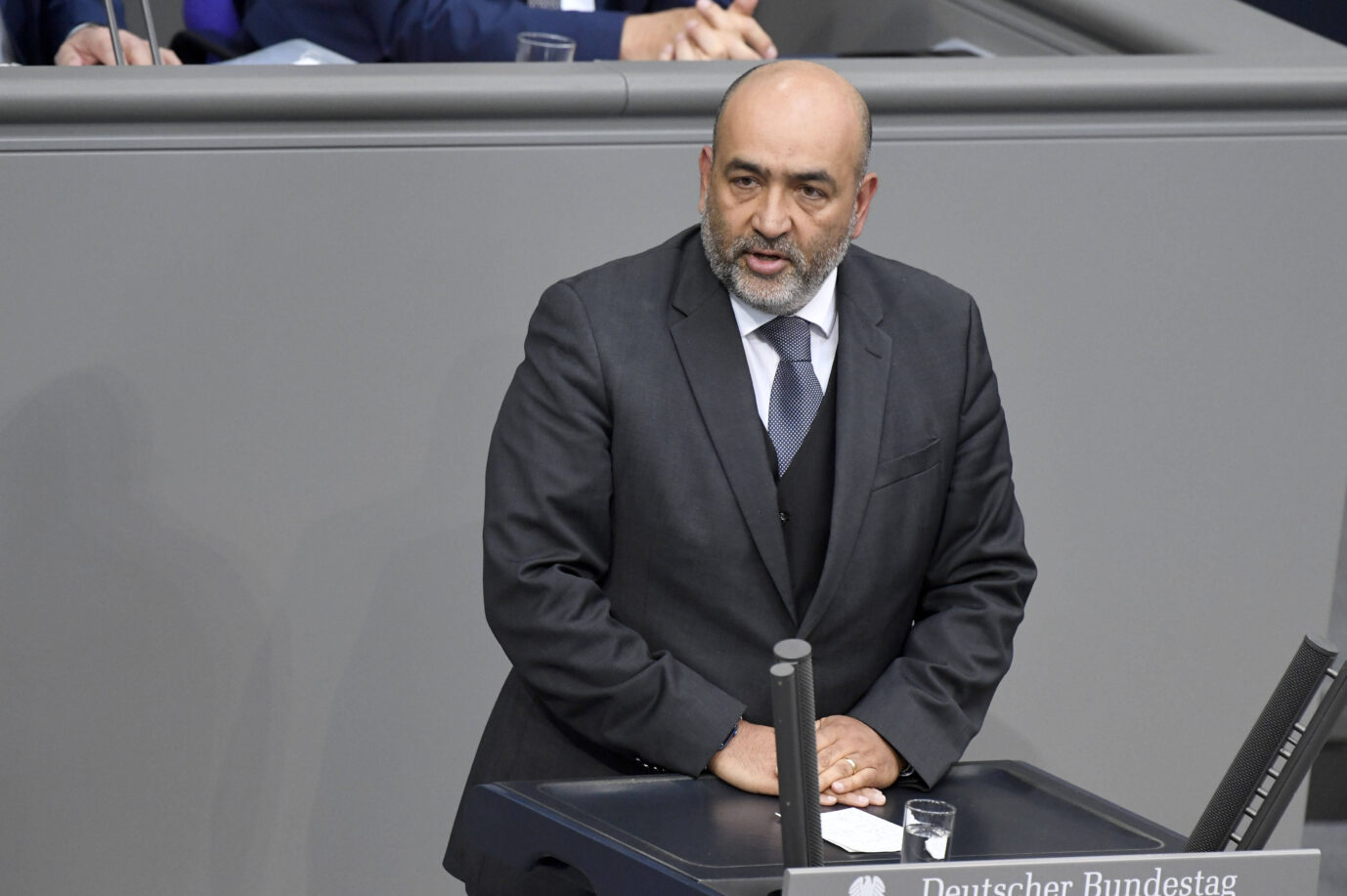 Omid Nouripour in der 12. Sitzung des 21. Deutschen Bundestages im Reichstagsgebäude. Berlin, 24.06.2025 *** Omid Nouripour at the 12th session of the 21 German Bundestag in the Reichstag building Berlin, 24 06 2025 Foto:xF.xKernx/xFuturexImagex bundestagssitzung12_5662