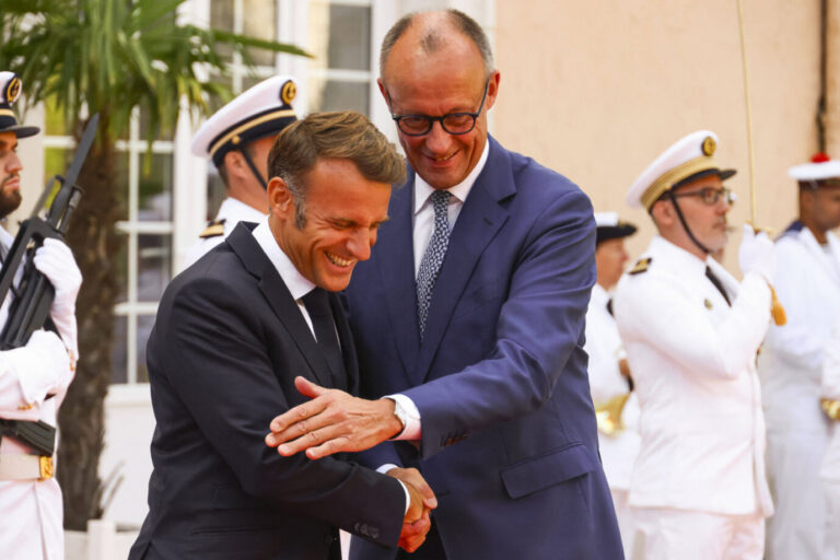 Sie könnten die größte Eurokrise aller Zeiten auslösen: Frankreichs Präsident Emmanuel Macron und Bundeskanzler Friedrich Merz.