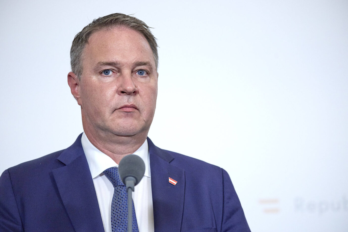 Im freien Fall: SPÖ-Chef Andreas Babler. Foto: IMAGO / photonews.at