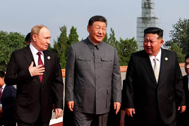 Trump. Rußlands Präsident Putin, Chinas Amtskollege Jinping und Nordkoreas Diktator Jong Un. Haben sie sich gegen die USA verschworen? Foto: IMAGO / ZUMA Press