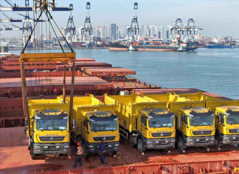 LKWs für Afrika: Chinas Außenhandel blüht, nicht nur bei Autos.