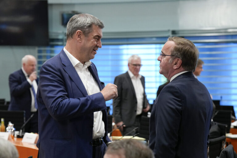Boris Pistorius und Markus Söder bei der Besprechung von Bundeskanzler Scholz mit den Regierungschefinnen und Regierungschefs der Länder bei der Ministerpräsidentenkonferenz im Bundeskanzleramt. Berlin, 20.06.2024. Wie geht es weiter mit der Armee?