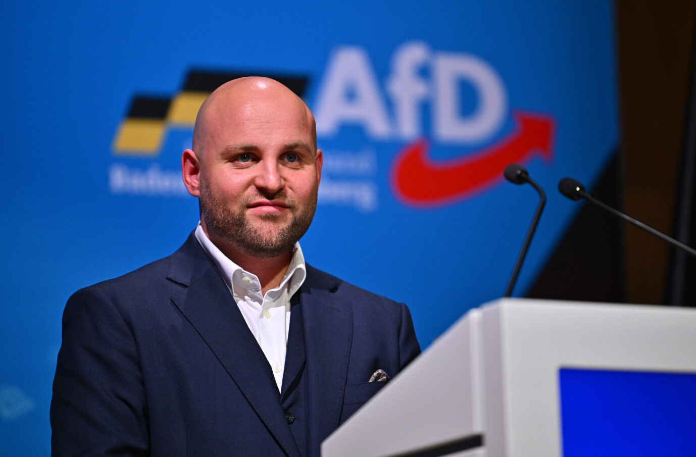 AfD-Spitzenkandidat für die Landtagswahl Baden-Württemberg, Markus Frohnmaier: Seine Partei gewann zwei Prozentpunkte hinzu. (Themenbild)