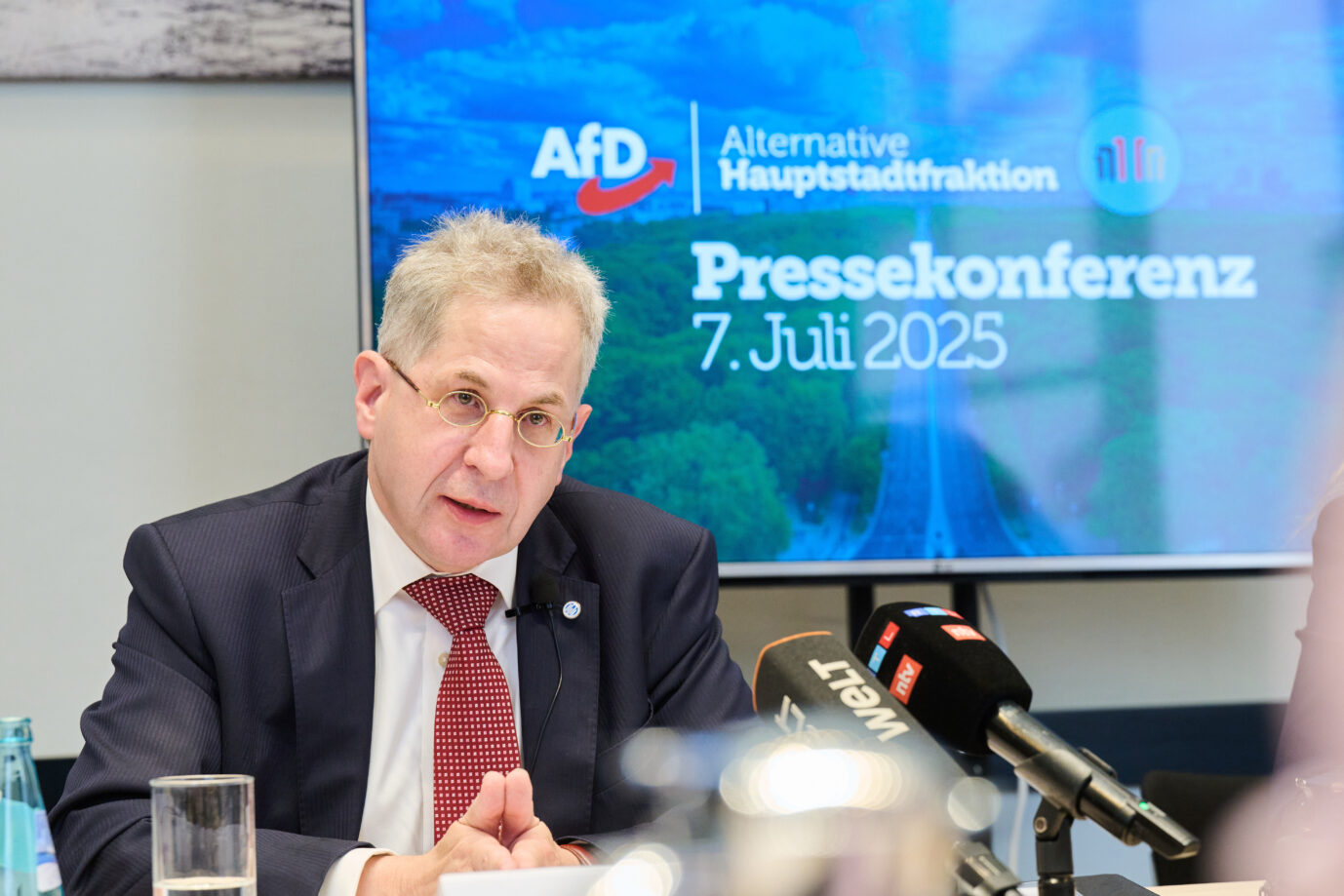 Hans-Georg Maaßen spricht bei einer AfD-Veranstaltung.