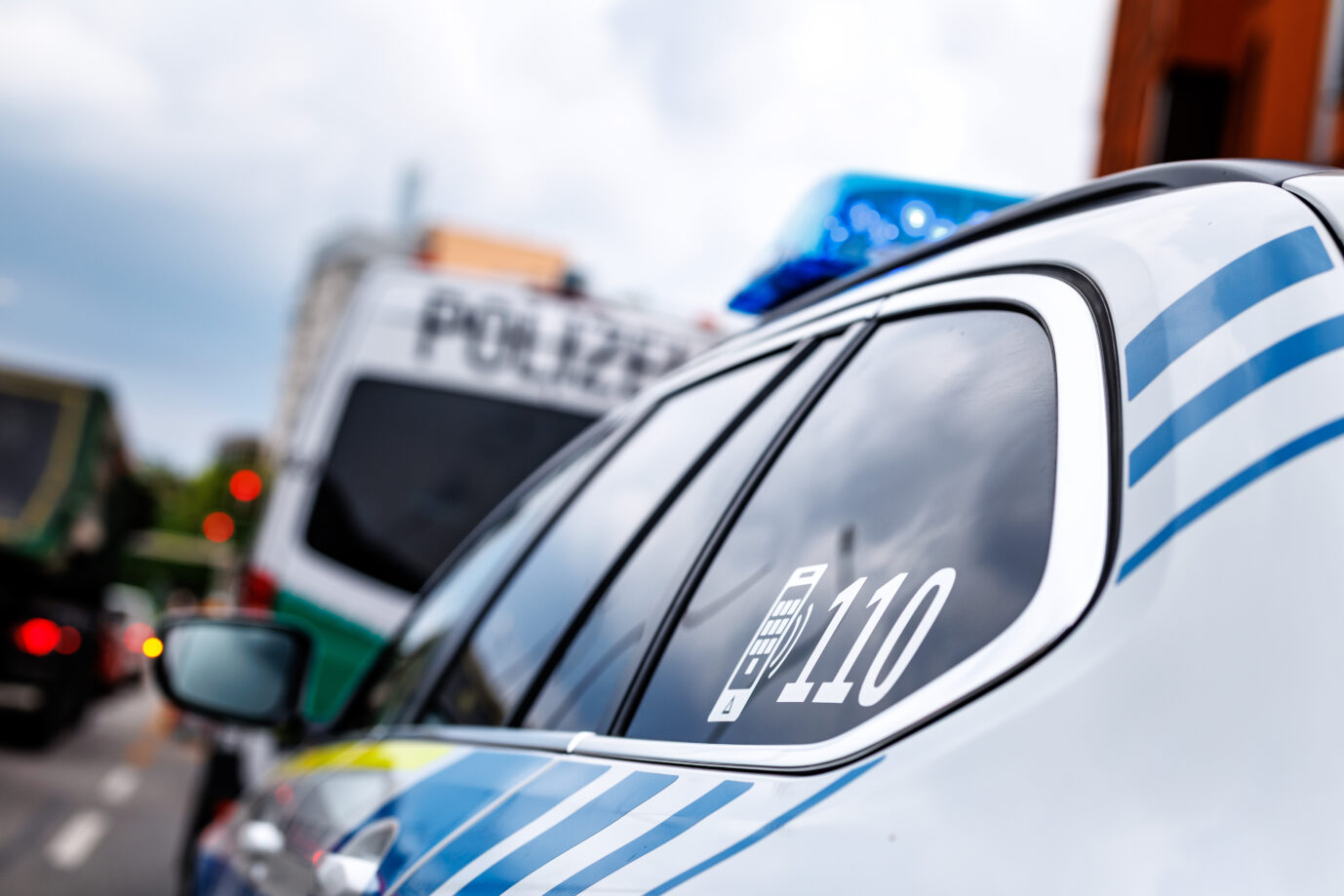 Nach Explosionen gibt es einen großen Polizeieinsatz in München.